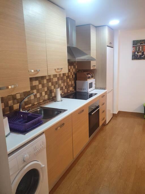 4F, Aire Acondic, 80M2, 2 Dormitorios, 4 Huespedes, Wifi Gratis La Línea de la Concepción Zewnętrze zdjęcie